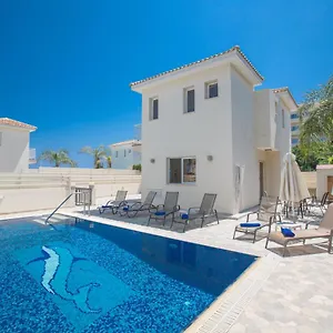 View 5 Villa Protaras