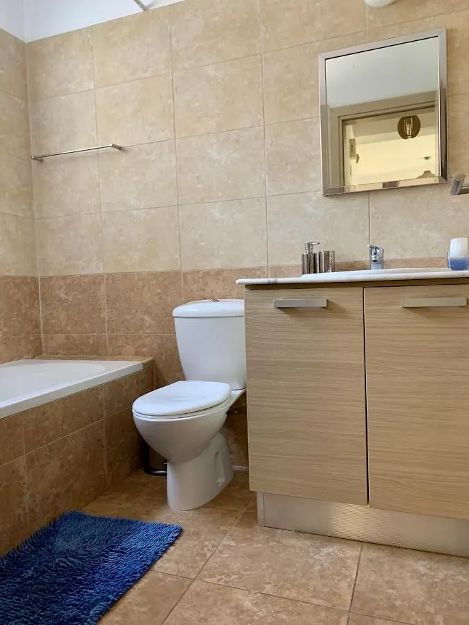 Lazuli City Center Ap 42 لارنكا قبرص