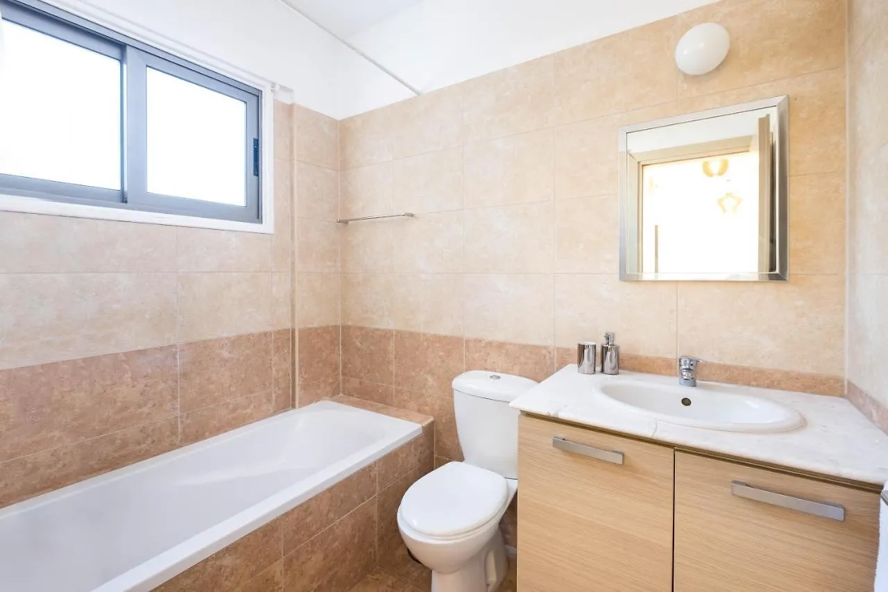 Lazuli City Center Ap 42 لارنكا