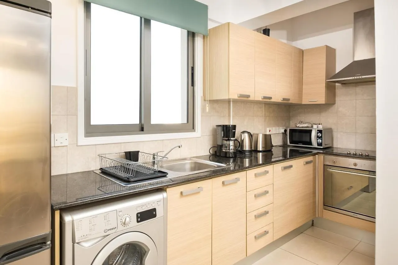 Lazuli City Center Ap 42 لارنكا قبرص